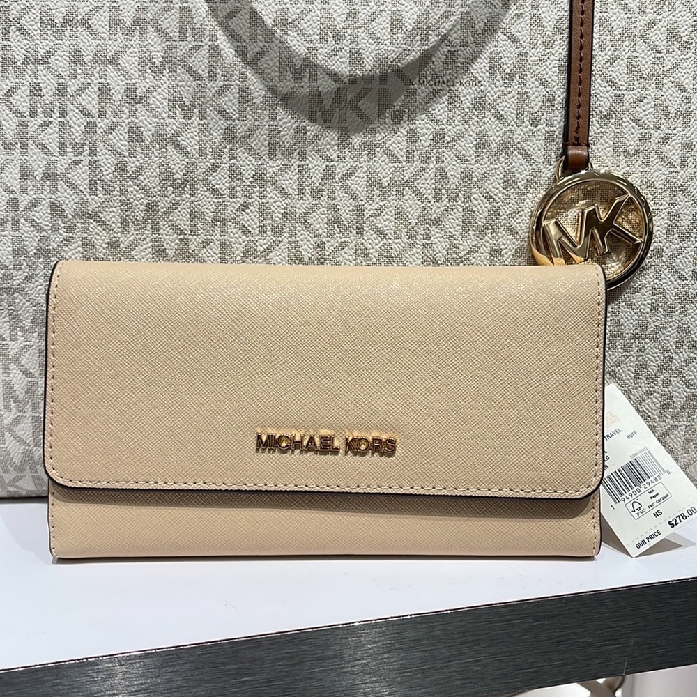 MICHAEL KORS JET SET TRAVEL LARGE TRIFOLD WALLET BUFF COLOR